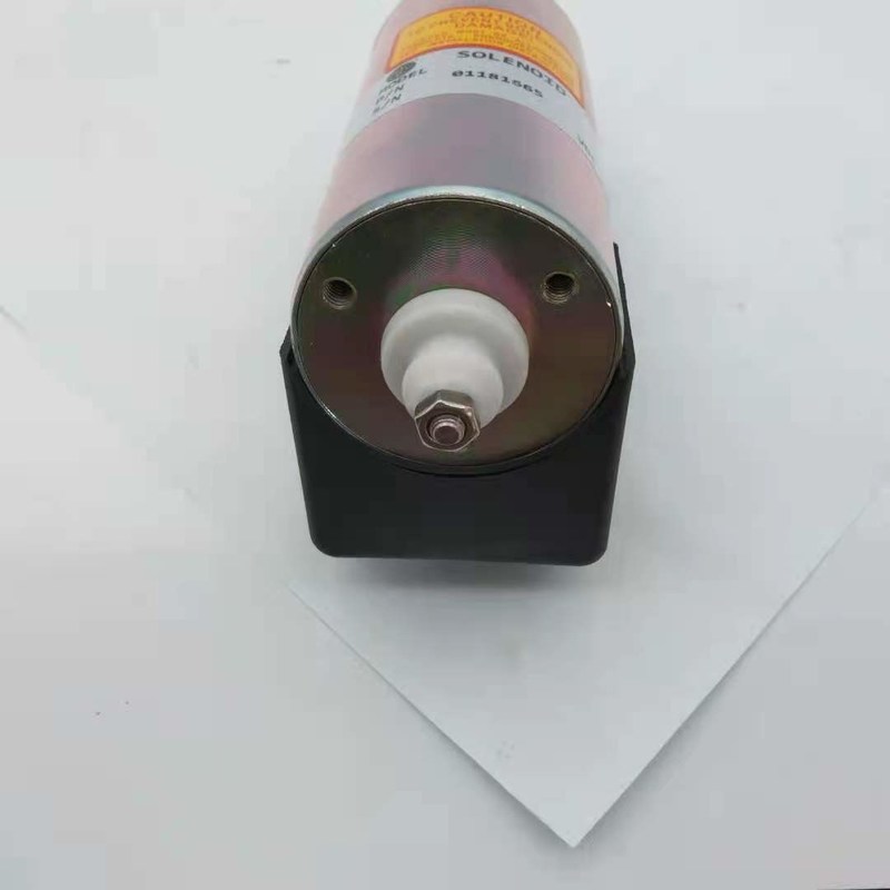 De Klep van de 01181665 Eindesolenoïde Geschikt voor Deutz sk200-8 24V-Graafwerktuig Electric Parts