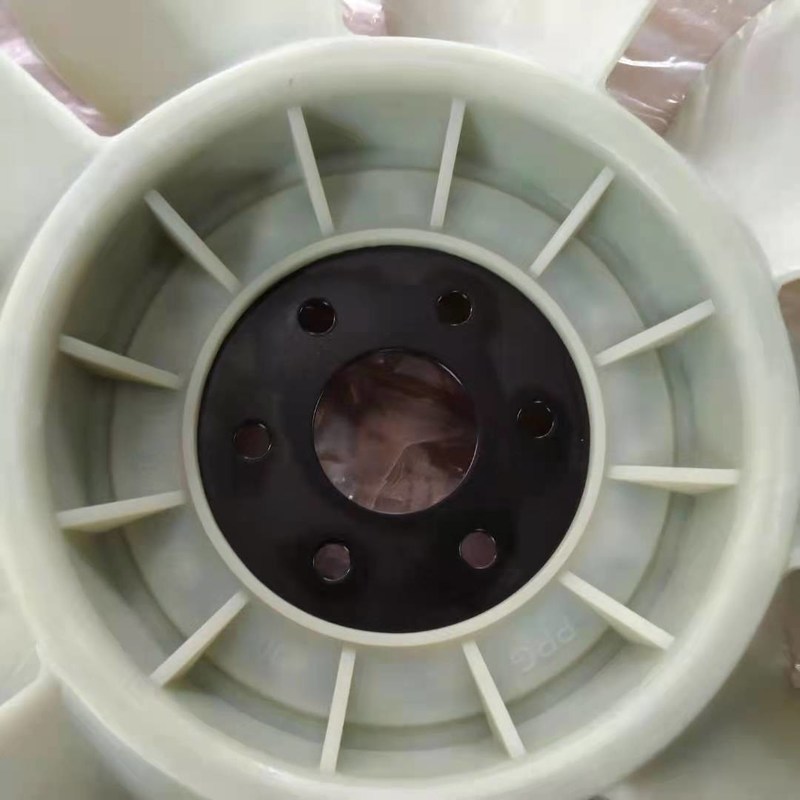 600-625-7620 het Blad van graafwerktuigengine cooling fan past pc200-8 pc200-6 pc200-7 6D102