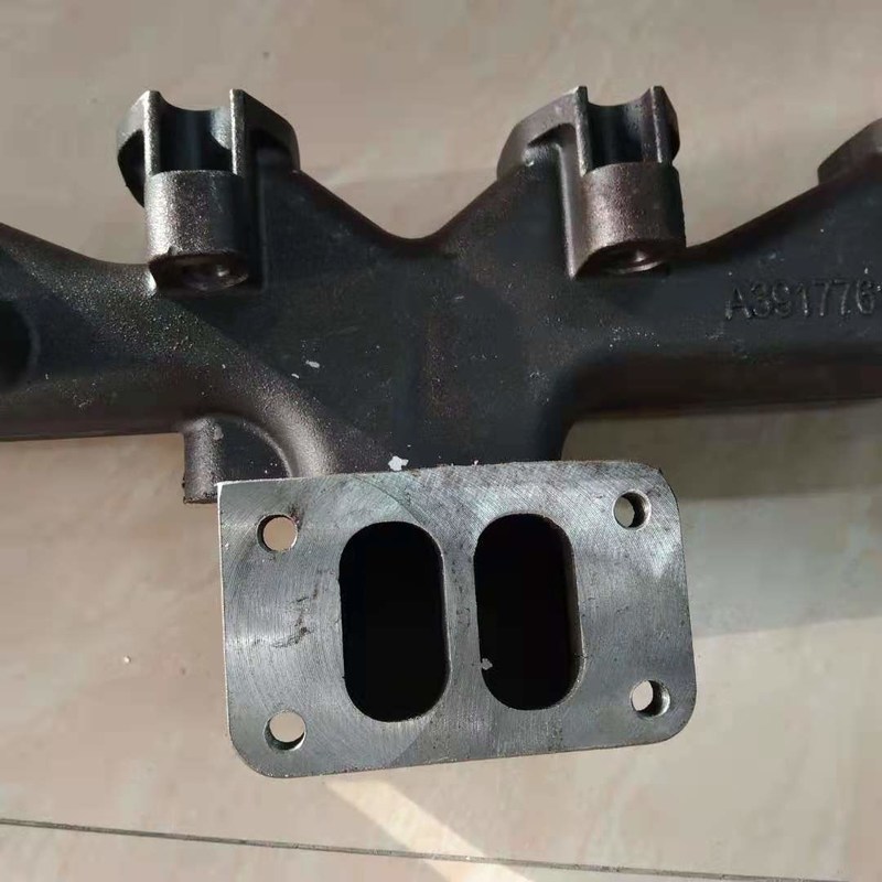 Yubp-00785 de Uitlaat van Graafwerktuigwear parts manifold voor 6D102 Hyundai r225lc-7 Dieselmotor